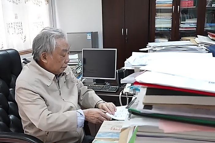 曹文宣：人行万里 鱼跃千江 | 先生 | kaiyun官网入口学部成立70周年